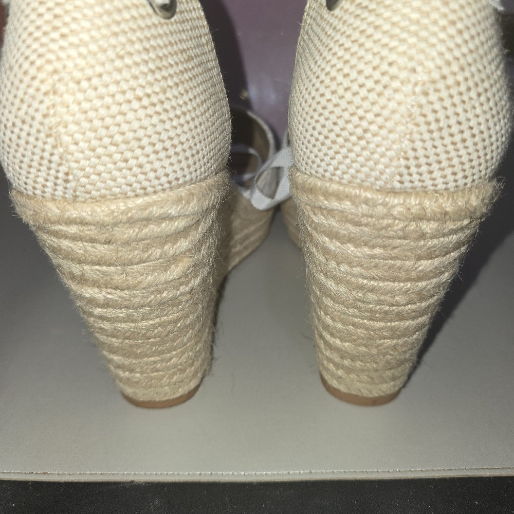 Torrid white/tan Wedge, size 9ww - Picture 2 of 7
